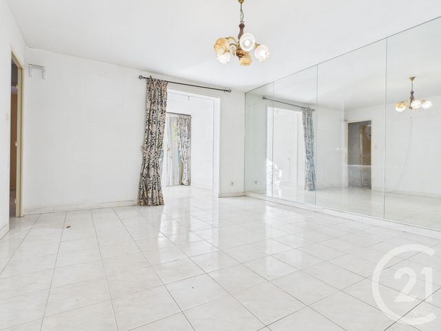 Appartement F3 bis à vendre - 4 pièces - 60,53 m2 - La Valette Du Var - 83 - PROVENCE-ALPES-COTE-D-AZUR