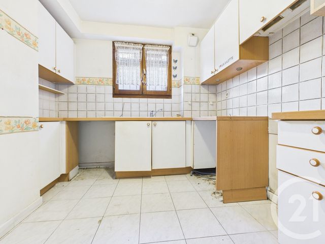 Appartement F3 bis à vendre - 4 pièces - 60,53 m2 - La Valette Du Var - 83 - PROVENCE-ALPES-COTE-D-AZUR