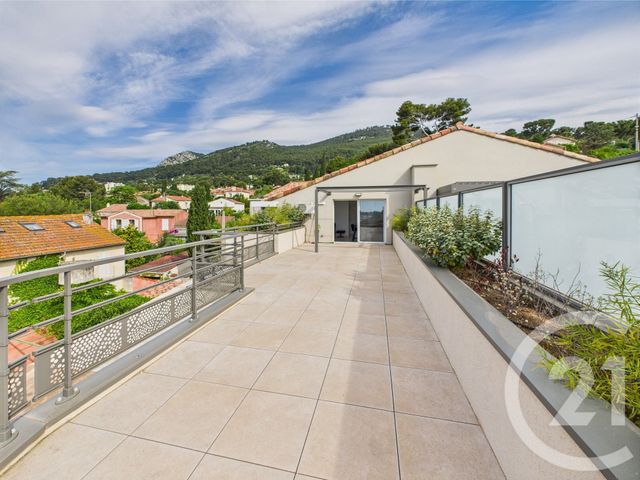 Appartement F2 à vendre - 2 pièces - 49,66 m2 - Toulon - 83 - PROVENCE-ALPES-COTE-D-AZUR