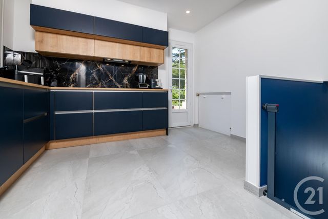 Maison &agrave; vendre - 6 pi&egrave;ces - 191,95 m2 - La Valette Du Var - 83 - PROVENCE-ALPES-COTE-D-AZUR