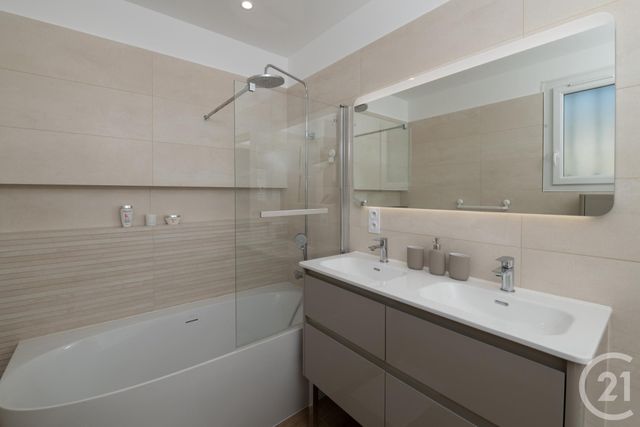 Maison &agrave; vendre - 6 pi&egrave;ces - 191,95 m2 - La Valette Du Var - 83 - PROVENCE-ALPES-COTE-D-AZUR