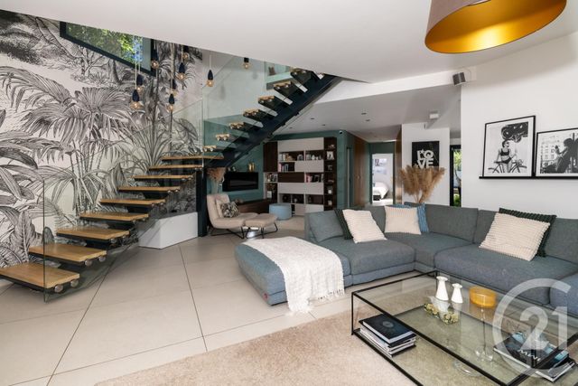 Maison à vendre - 6 pièces - 190,03 m2 - La Farlede - 83 - PROVENCE-ALPES-COTE-D-AZUR