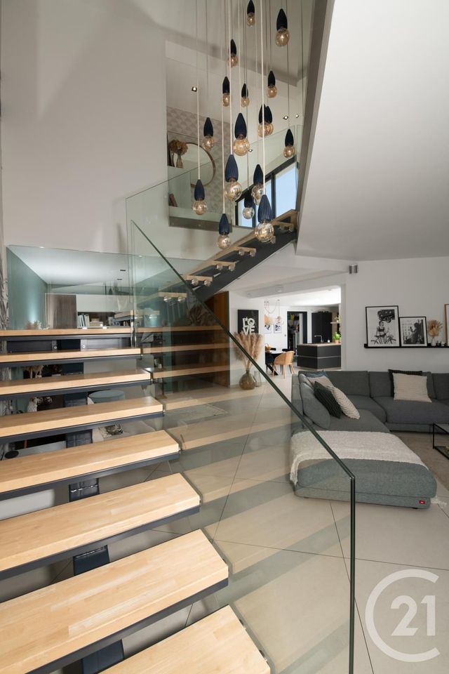 Maison à vendre - 6 pièces - 190,03 m2 - La Farlede - 83 - PROVENCE-ALPES-COTE-D-AZUR