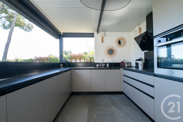 Maison à vendre - 6 pièces - 190,03 m2 - La Farlede - 83 - PROVENCE-ALPES-COTE-D-AZUR