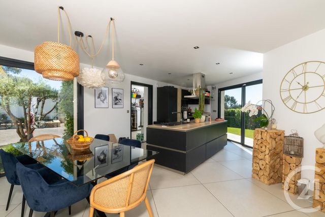 Maison à vendre - 6 pièces - 190,03 m2 - La Farlede - 83 - PROVENCE-ALPES-COTE-D-AZUR