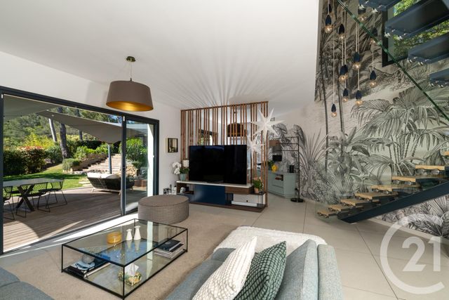 Maison à vendre - 6 pièces - 190,03 m2 - La Farlede - 83 - PROVENCE-ALPES-COTE-D-AZUR