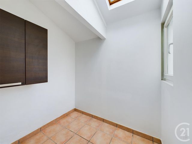 Appartement T3 à vendre - 3 pièces - 65,64 m2 - Toulon - 83 - PROVENCE-ALPES-COTE-D-AZUR