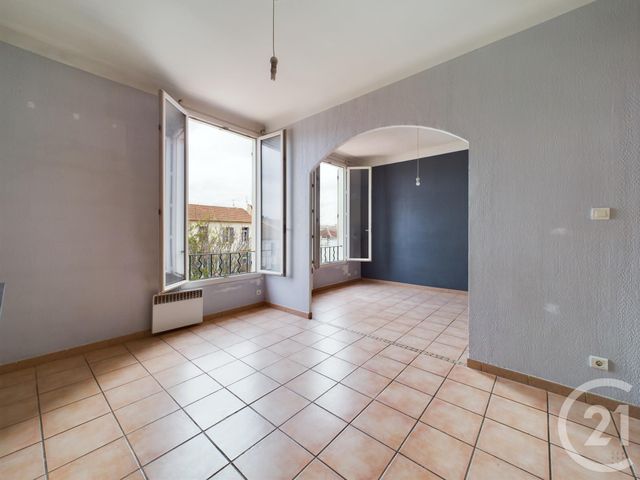 Appartement T3 à vendre - 3 pièces - 65,64 m2 - Toulon - 83 - PROVENCE-ALPES-COTE-D-AZUR