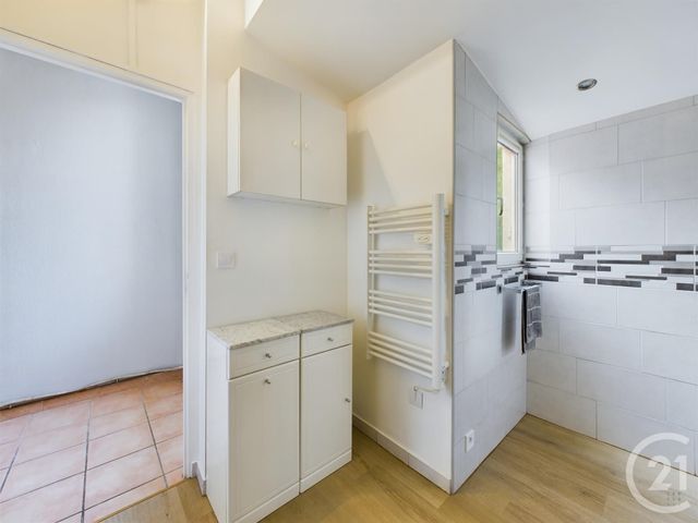 Appartement T3 à vendre - 3 pièces - 65,64 m2 - Toulon - 83 - PROVENCE-ALPES-COTE-D-AZUR