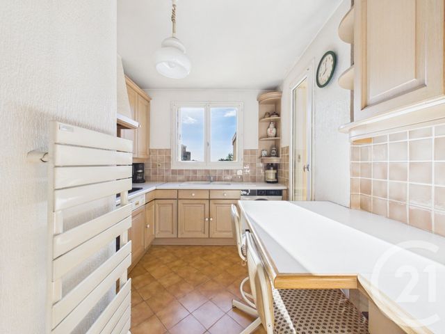 Appartement F3 &agrave; vendre - 3 pi&egrave;ces - 66,40 m2 - Toulon - 83 - PROVENCE-ALPES-COTE-D-AZUR