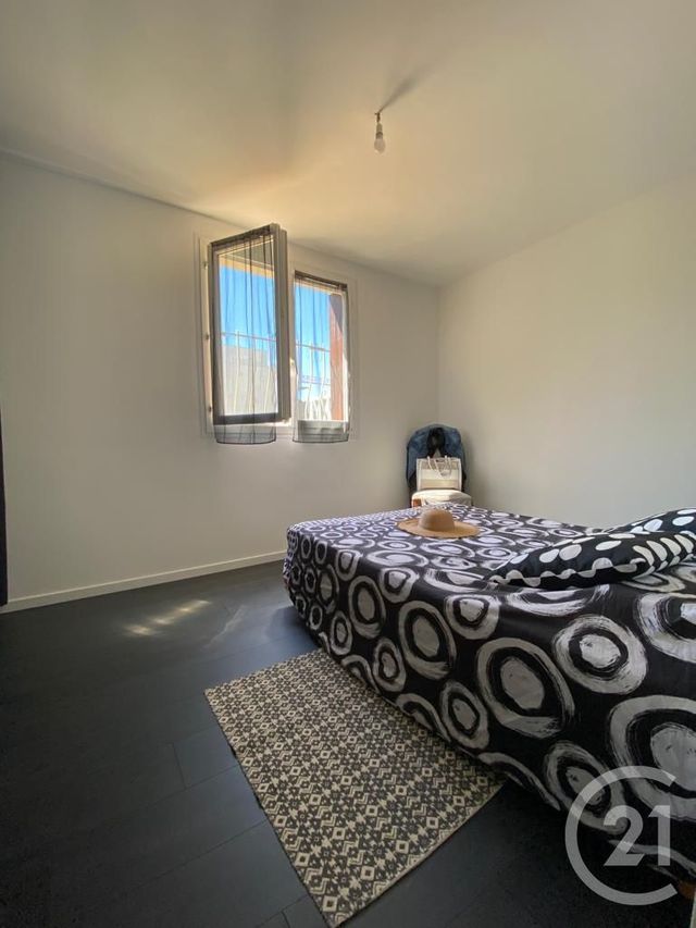 Appartement T3 à vendre - 3 pièces - 65,63 m2 - La Valette Du Var - 83 - PROVENCE-ALPES-COTE-D-AZUR