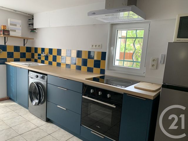 Appartement à louer - 2 pièces - 30 m2 - Toulon - 83 - PROVENCE-ALPES-COTE-D-AZUR