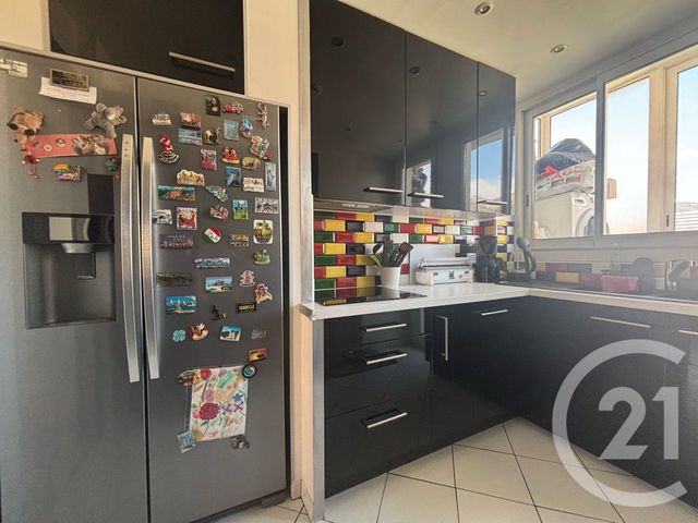 Appartement T4 à vendre - 4 pièces - 73,92 m2 - Toulon - 83 - PROVENCE-ALPES-COTE-D-AZUR