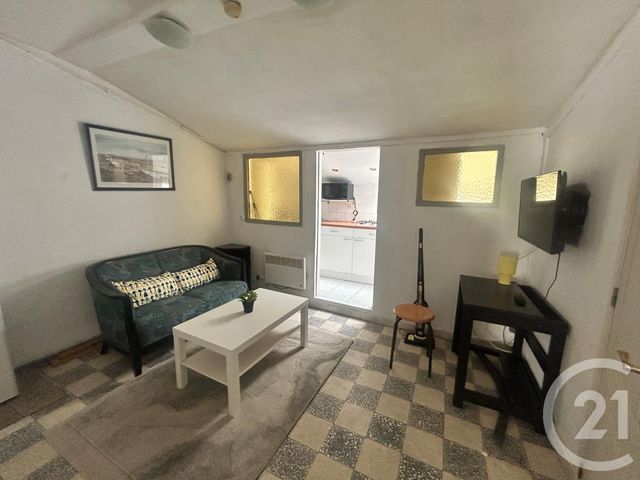 Appartement T1 à louer - 2 pièces - 27,50 m2 - Toulon - 83 - PROVENCE-ALPES-COTE-D-AZUR