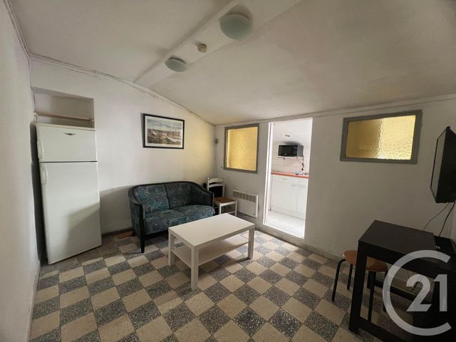 Appartement T1 à louer - 2 pièces - 27,50 m2 - Toulon - 83 - PROVENCE-ALPES-COTE-D-AZUR
