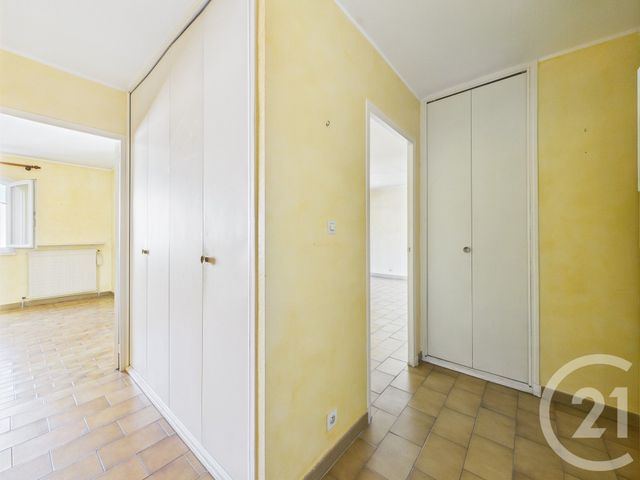 Appartement T2 à vendre - 2 pièces - 53,79 m2 - La Valette Du Var - 83 - PROVENCE-ALPES-COTE-D-AZUR