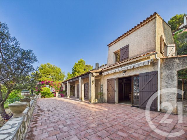 Maison &agrave; vendre - 6 pi&egrave;ces - 152,08 m2 - La Valette Du Var - 83 - PROVENCE-ALPES-COTE-D-AZUR