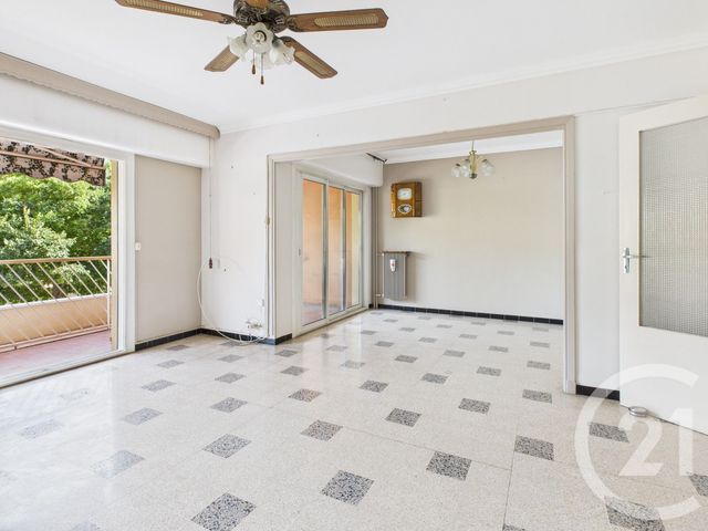 Appartement T4 à vendre - 4 pièces - 76,24 m2 - La Valette Du Var - 83 - PROVENCE-ALPES-COTE-D-AZUR