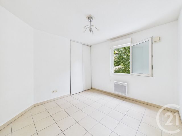 Appartement T2 à vendre - 2 pièces - 37,96 m2 - Toulon - 83 - PROVENCE-ALPES-COTE-D-AZUR