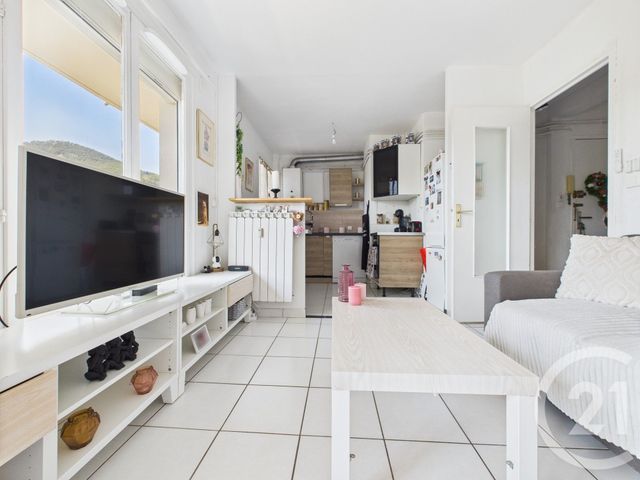 Appartement T3 à vendre - 3 pièces - 53,94 m2 - Toulon - 83 - PROVENCE-ALPES-COTE-D-AZUR