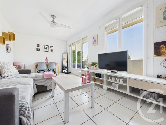 Appartement T3 à vendre - 3 pièces - 53,94 m2 - Toulon - 83 - PROVENCE-ALPES-COTE-D-AZUR