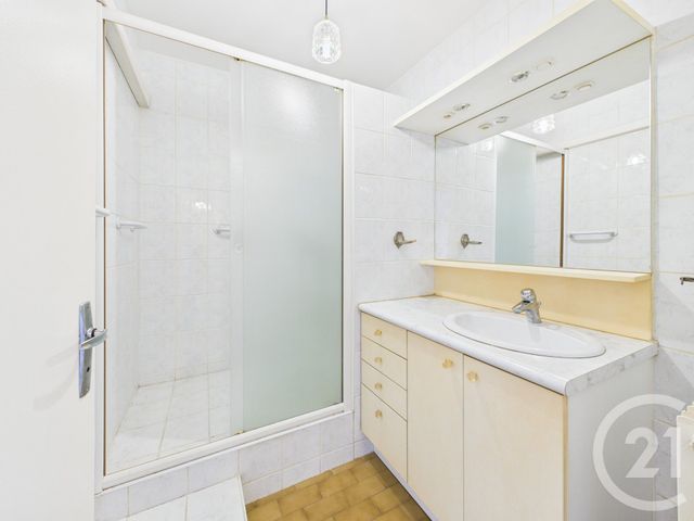 Appartement F3 à vendre - 3 pièces - 68,24 m2 - La Valette Du Var - 83 - PROVENCE-ALPES-COTE-D-AZUR