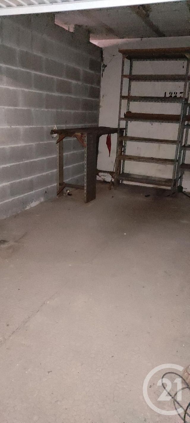 Parking à vendre - 12 m2 - La Valette Du Var - 83 - PROVENCE-ALPES-COTE-D-AZUR