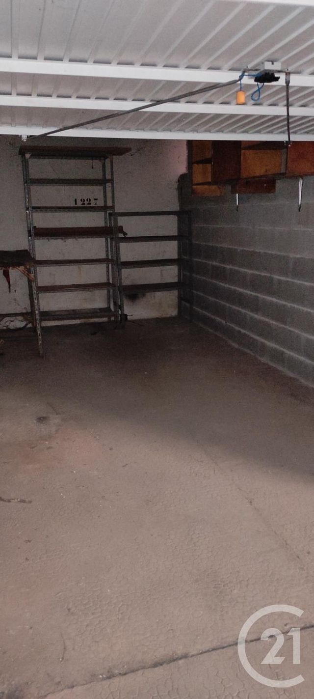 Parking à vendre - 12 m2 - La Valette Du Var - 83 - PROVENCE-ALPES-COTE-D-AZUR