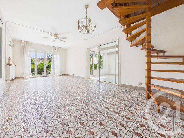 Maison &agrave; vendre - 5 pi&egrave;ces - 153,55 m2 - La Crau - 83 - PROVENCE-ALPES-COTE-D-AZUR