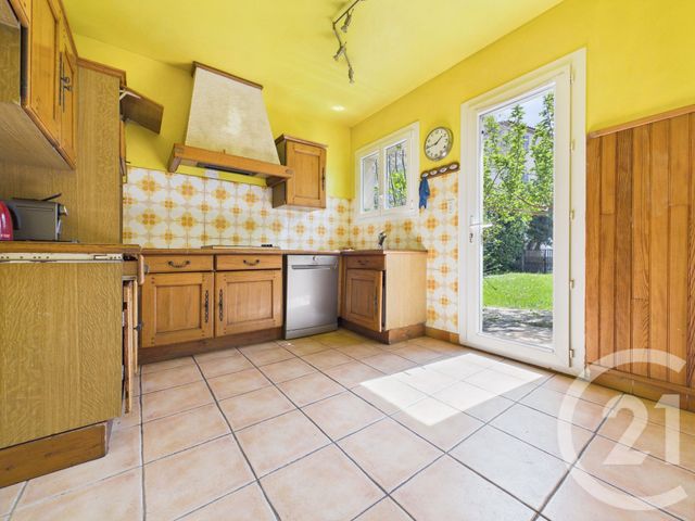 Maison &agrave; vendre - 5 pi&egrave;ces - 153,55 m2 - La Crau - 83 - PROVENCE-ALPES-COTE-D-AZUR