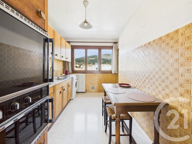 Appartement F5 &agrave; vendre - 5 pi&egrave;ces - 94,40 m2 - La Valette Du Var - 83 - PROVENCE-ALPES-COTE-D-AZUR