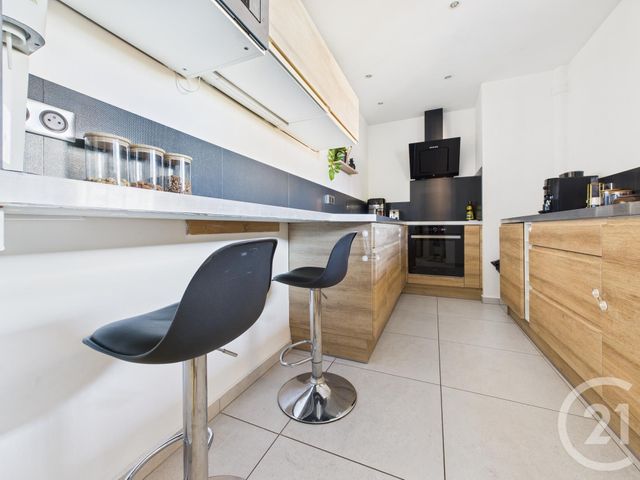 Appartement F3 à vendre - 4 pièces - 66,38 m2 - La Valette Du Var - 83 - PROVENCE-ALPES-COTE-D-AZUR