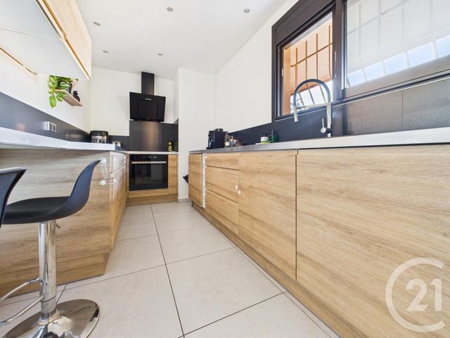 Appartement F3 à vendre - 4 pièces - 66,38 m2 - La Valette Du Var - 83 - PROVENCE-ALPES-COTE-D-AZUR