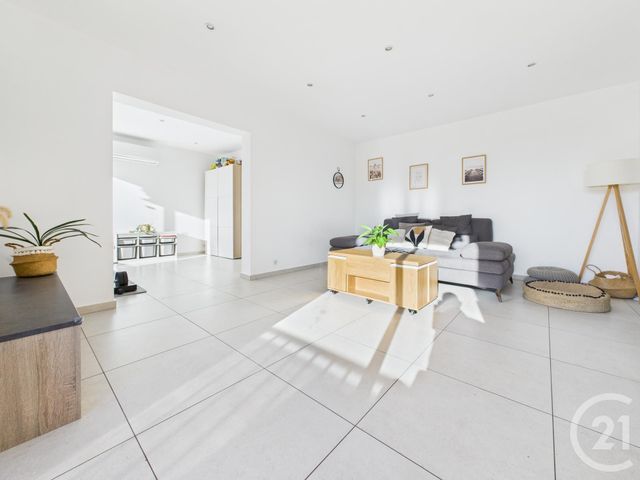 Appartement F3 à vendre - 4 pièces - 66,38 m2 - La Valette Du Var - 83 - PROVENCE-ALPES-COTE-D-AZUR