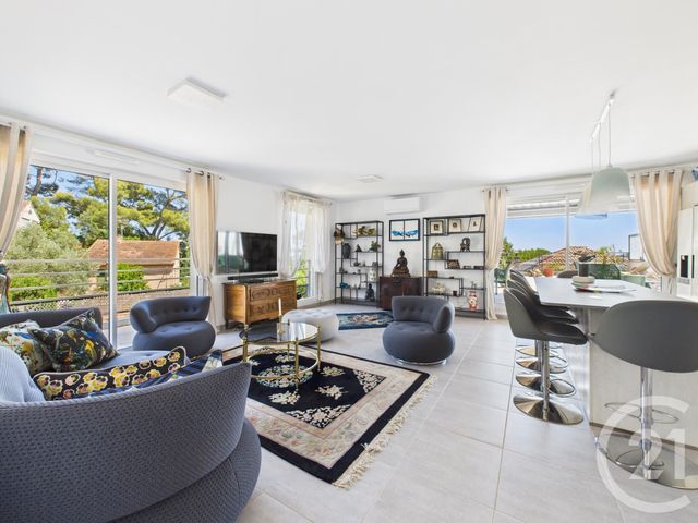 Appartement T4 à vendre - 4 pièces - 76,35 m2 - Toulon - 83 - PROVENCE-ALPES-COTE-D-AZUR