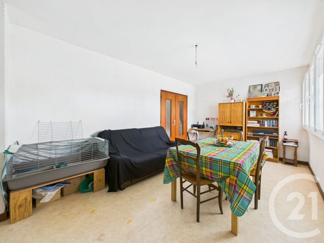 Appartement T3 à vendre - 3 pièces - 57 m2 - Toulon - 83 - PROVENCE-ALPES-COTE-D-AZUR