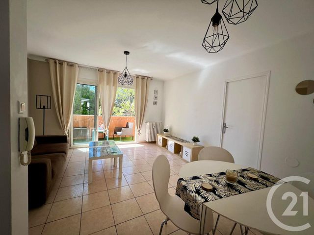 Appartement F3 à louer - 3 pièces - 51,64 m2 - Toulon - 83 - PROVENCE-ALPES-COTE-D-AZUR