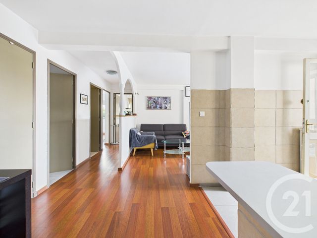 Appartement T4 à vendre - 4 pièces - 76,69 m2 - La Valette Du Var - 83 - PROVENCE-ALPES-COTE-D-AZUR