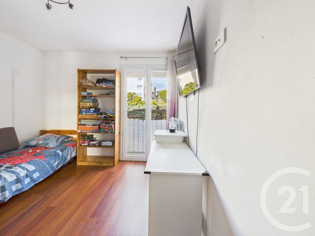 Appartement T4 à vendre - 4 pièces - 76,69 m2 - La Valette Du Var - 83 - PROVENCE-ALPES-COTE-D-AZUR