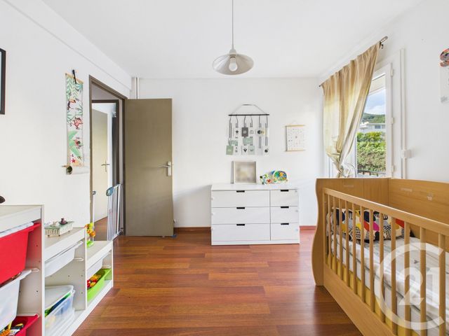 Appartement T4 à vendre - 4 pièces - 76,69 m2 - La Valette Du Var - 83 - PROVENCE-ALPES-COTE-D-AZUR