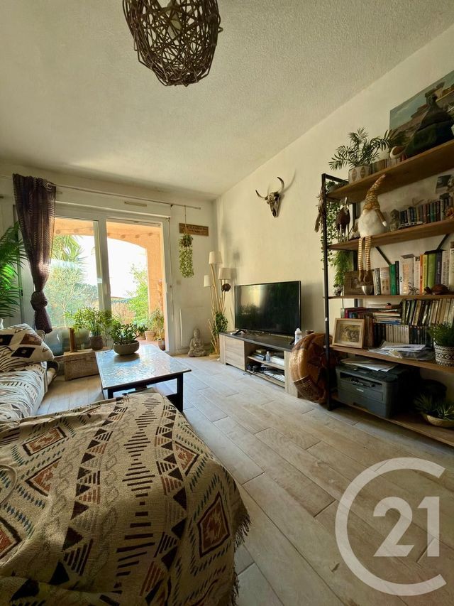 Appartement T2 à vendre - 2 pièces - 46,34 m2 - La Valette Du Var - 83 - PROVENCE-ALPES-COTE-D-AZUR