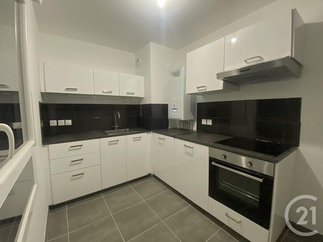 Appartement F2 à louer - 2 pièces - 50,28 m2 - Cuers - 83 - PROVENCE-ALPES-COTE-D-AZUR