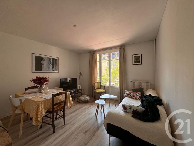 Appartement T3 à louer - 3 pièces - 51,53 m2 - Toulon - 83 - PROVENCE-ALPES-COTE-D-AZUR