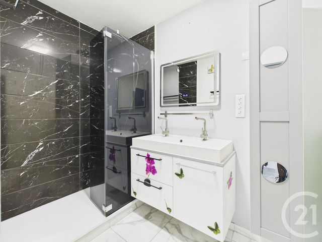 Appartement T4 &agrave; vendre - 4 pi&egrave;ces - 77,91 m2 - La Valette Du Var - 83 - PROVENCE-ALPES-COTE-D-AZUR