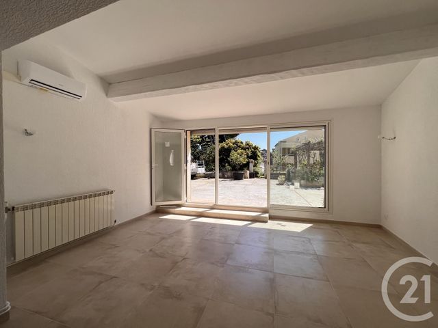 Maison &agrave; louer - 3 pi&egrave;ces - 85 m2 - Sanary Sur Mer - 83 - PROVENCE-ALPES-COTE-D-AZUR