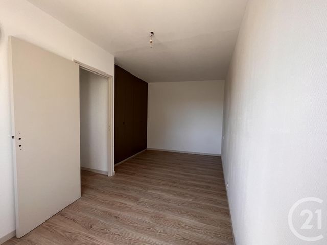 Maison &agrave; louer - 3 pi&egrave;ces - 85 m2 - Sanary Sur Mer - 83 - PROVENCE-ALPES-COTE-D-AZUR