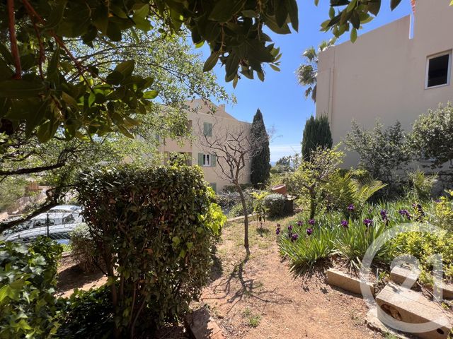 Maison &agrave; louer - 3 pi&egrave;ces - 85 m2 - Sanary Sur Mer - 83 - PROVENCE-ALPES-COTE-D-AZUR