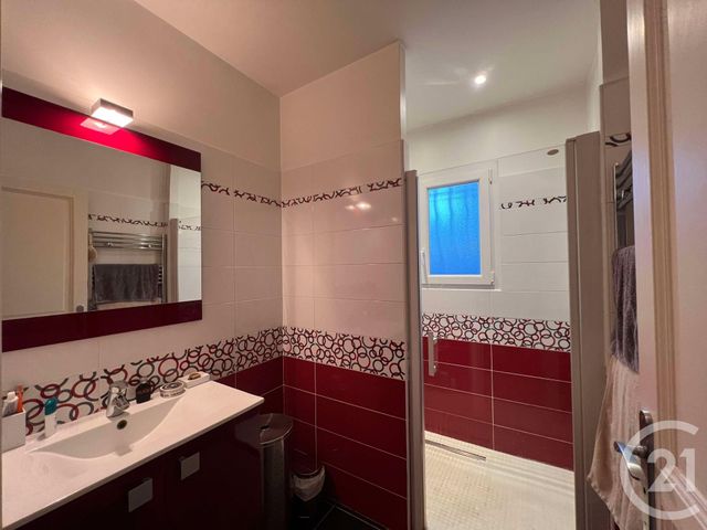 Maison &agrave; louer - 6 pi&egrave;ces - 128,88 m2 - La Valette Du Var - 83 - PROVENCE-ALPES-COTE-D-AZUR