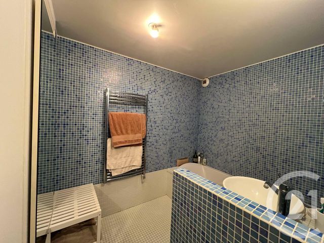 Maison &agrave; louer - 6 pi&egrave;ces - 128,88 m2 - La Valette Du Var - 83 - PROVENCE-ALPES-COTE-D-AZUR