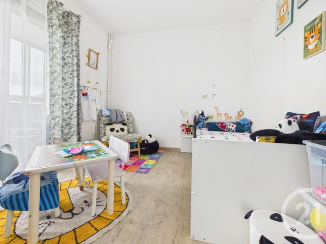 Appartement F3 &agrave; vendre - 3 pi&egrave;ces - 63,99 m2 - La Valette Du Var - 83 - PROVENCE-ALPES-COTE-D-AZUR